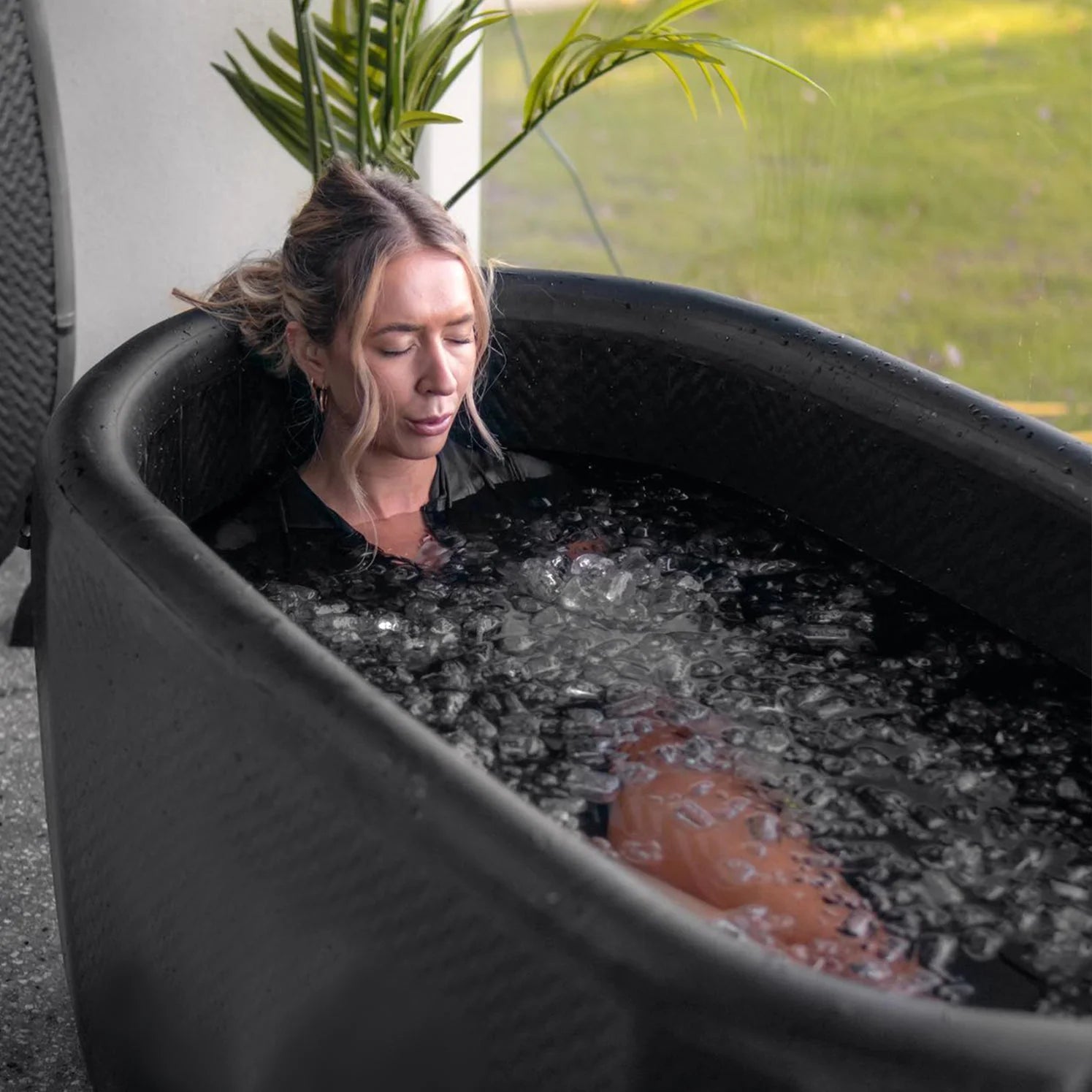 The .Club Ice Bath, Cold + Hot Therapy